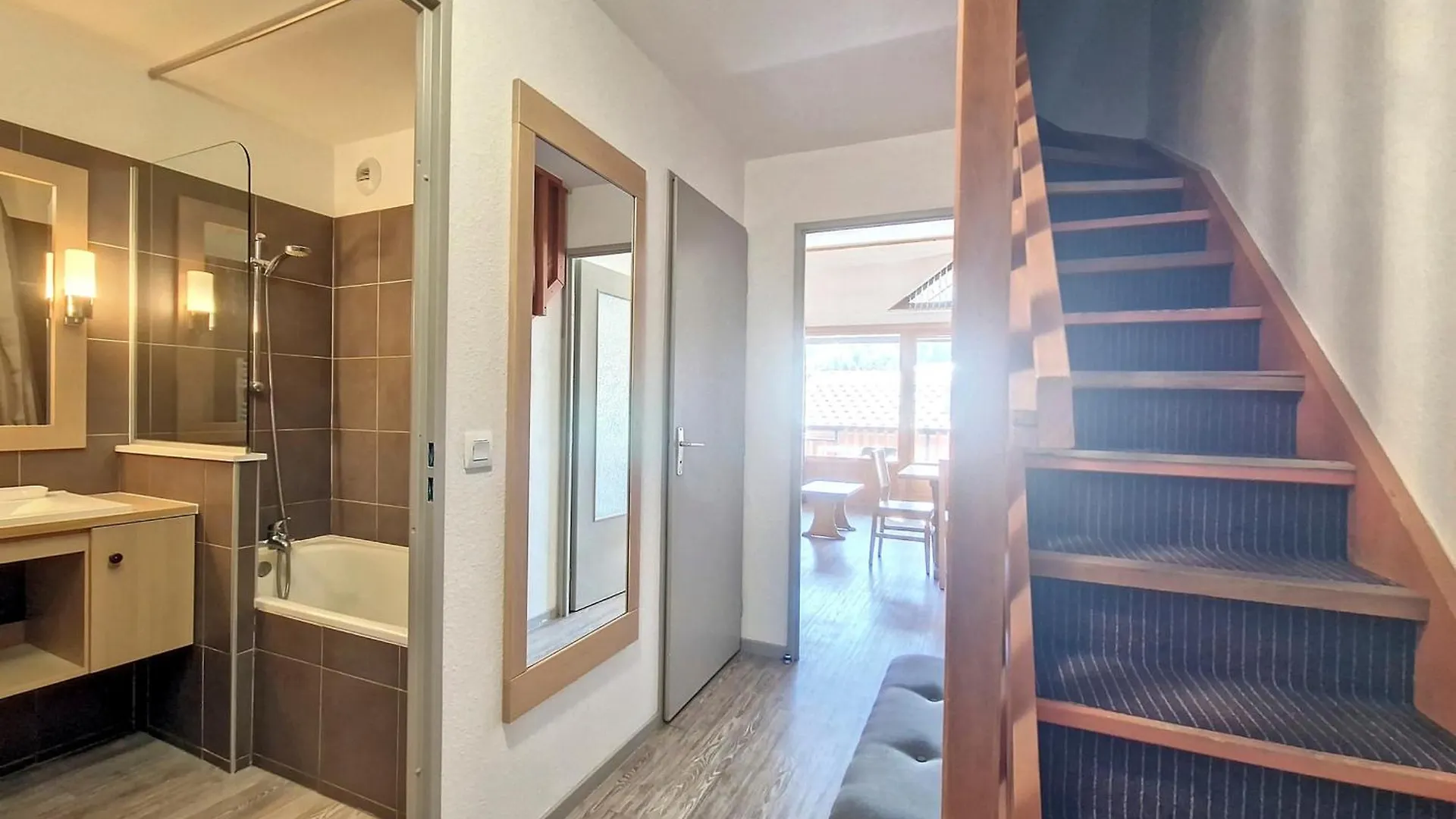 Confortable Studio + Mezzanine Avec Balcon Au Centre De Val D'Isere - 2/4 Personnes - Fr-1-518-133 Apartment