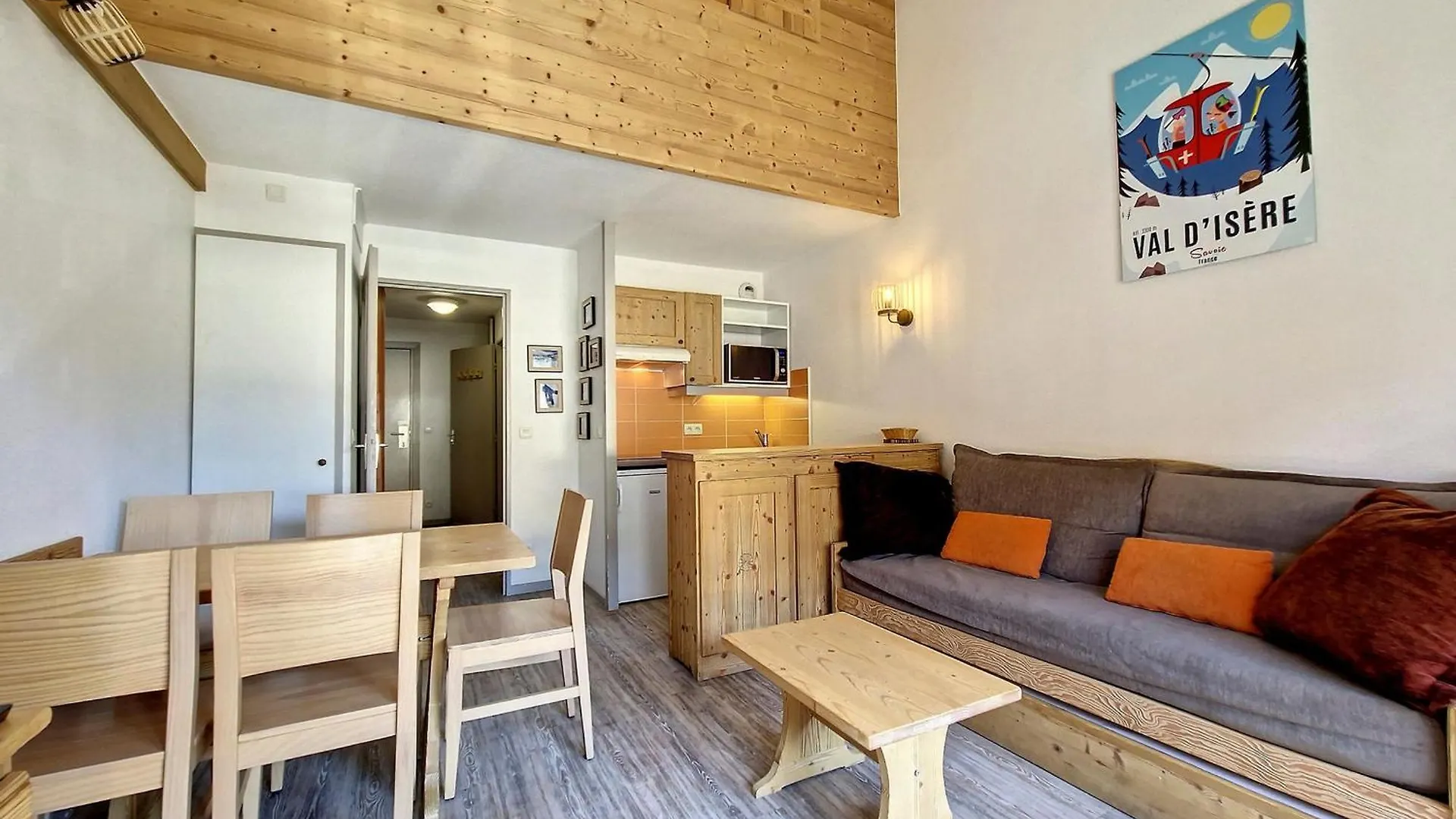 Confortable Studio + Mezzanine Avec Balcon Au Centre De Val D'Isere - 2/4 Personnes - Fr-1-518-133 0*, Val-d'Isere France