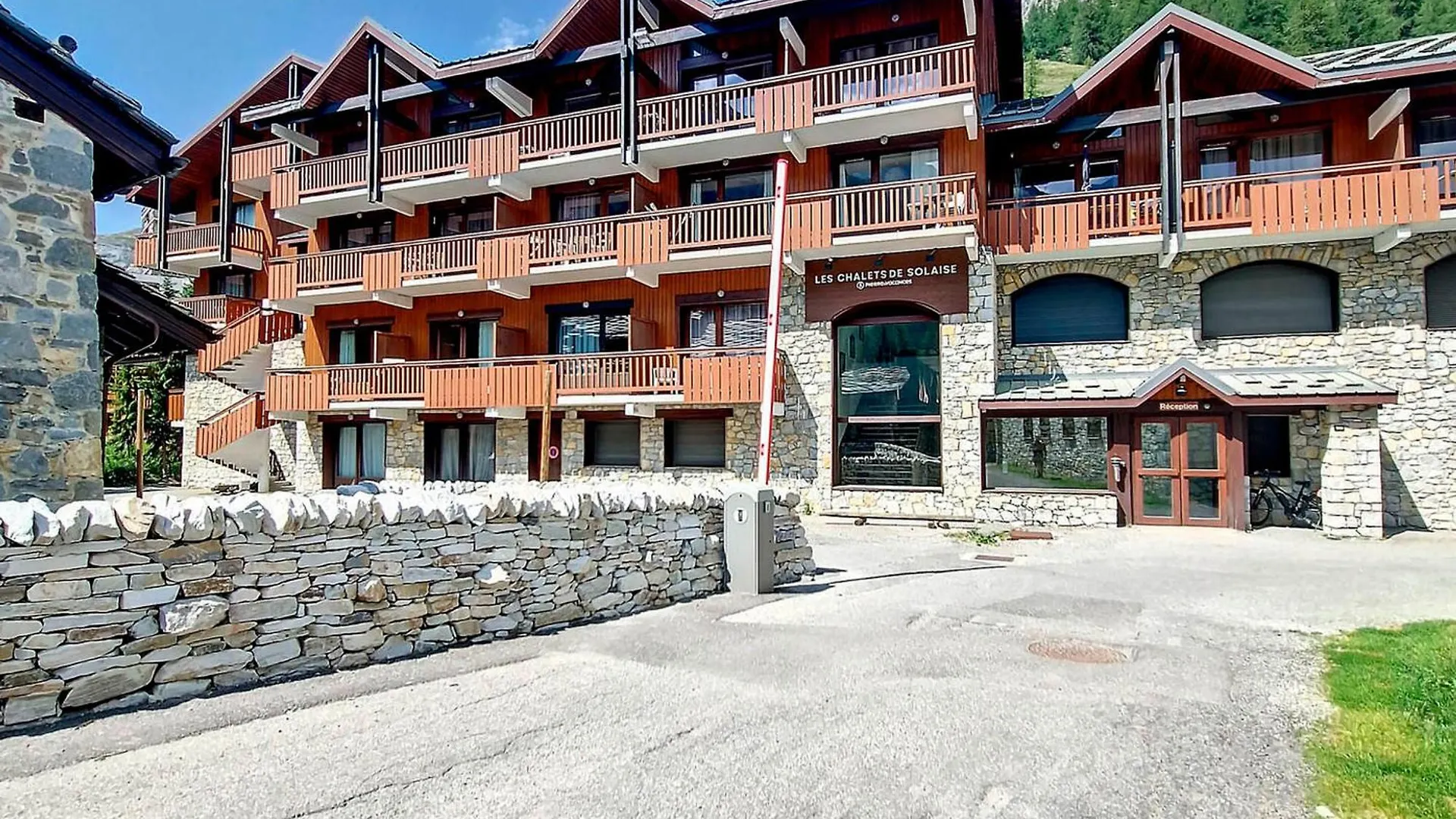 Confortable Studio + Mezzanine Avec Balcon Au Centre De Val D'Isere - 2/4 Personnes - Fr-1-518-133 0*, Val-d'Isere